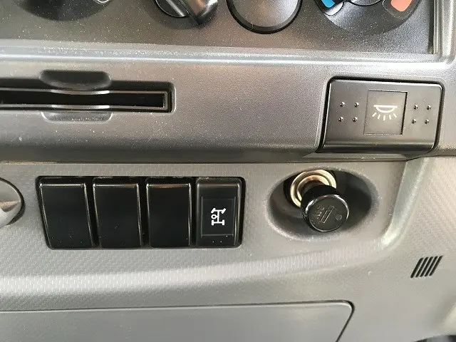 いすゞ フォワード 2PG-FRR90S1(2WD)の写真30