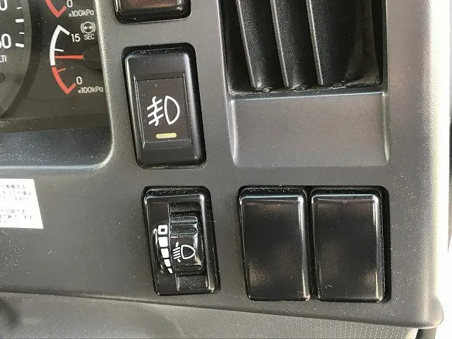 いすゞ フォワード 2PG-FRR90S1(2WD)の写真33