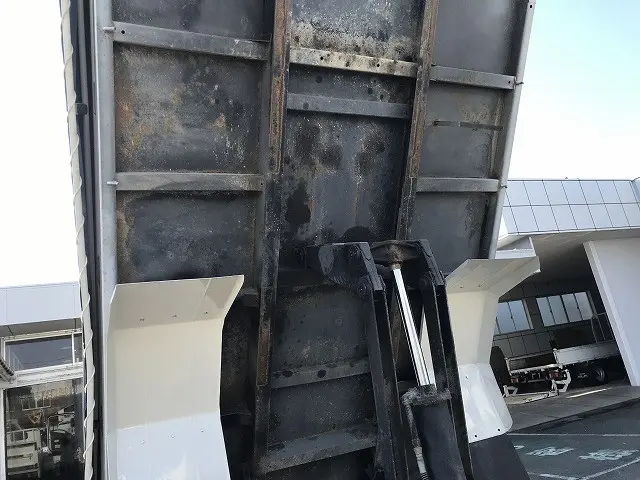 いすゞ フォワード 2PG-FRR90S1(2WD)の写真45