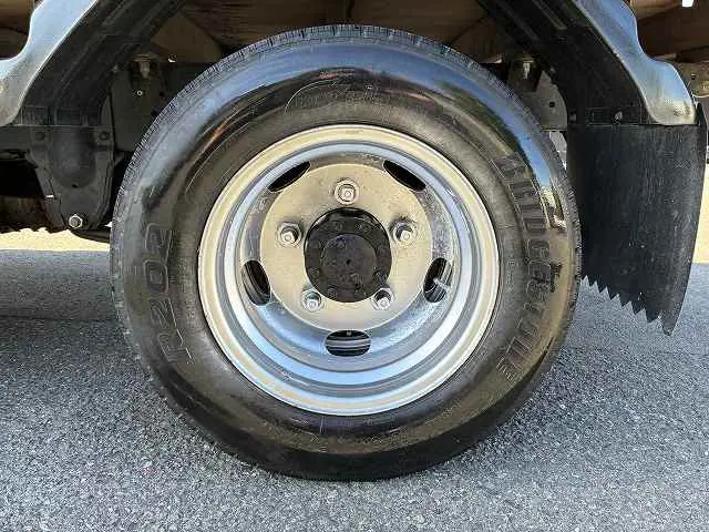 いすゞ エルフ TRG-NJR85A(2WD)の写真28