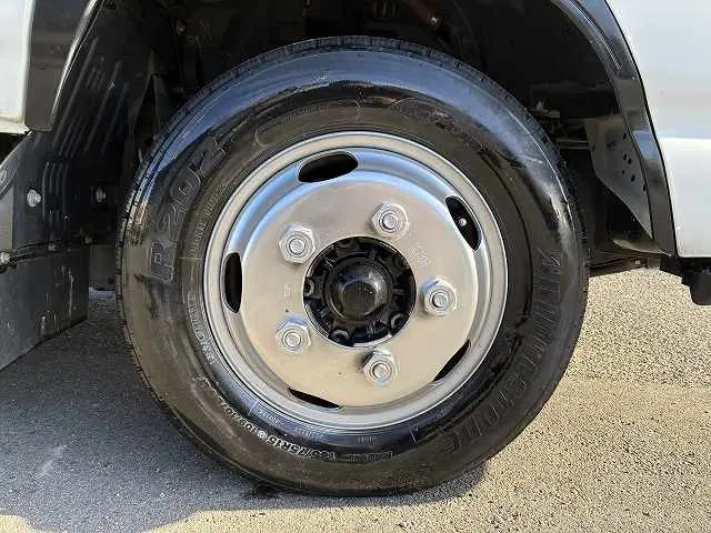 いすゞ エルフ TRG-NJR85A(2WD)の写真30