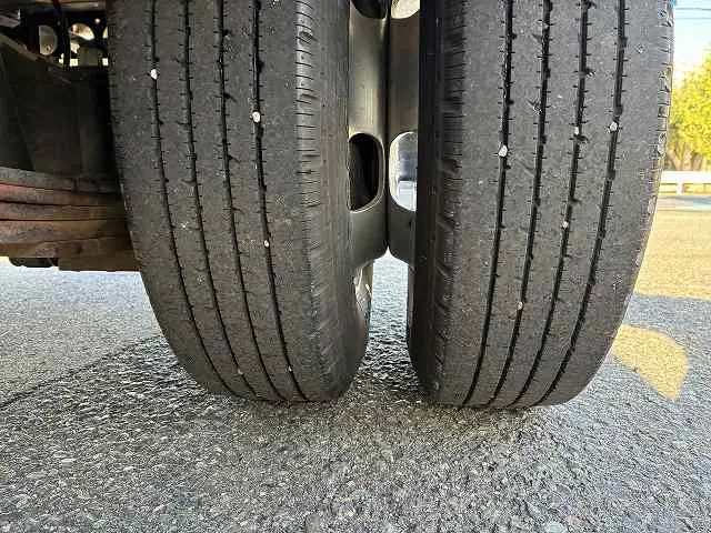 いすゞ エルフ TRG-NJR85A(2WD)の写真32