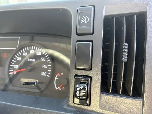 いすゞ エルフ TRG-NJR85A(2WD)の写真43