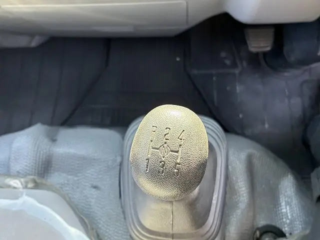 いすゞ エルフ TRG-NJR85A(2WD)の写真47