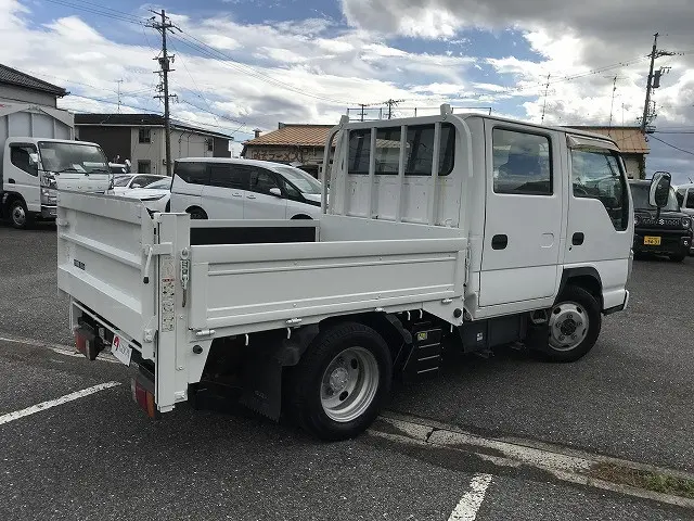 いすゞ エルフ BKG-NHS85A(4WD)の写真6