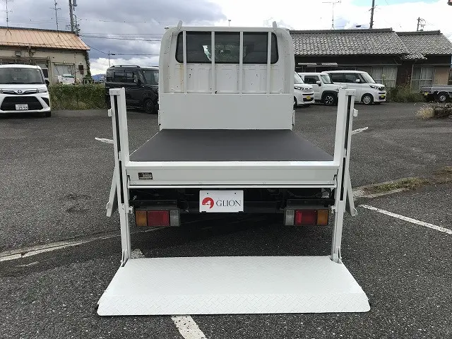 いすゞ エルフ BKG-NHS85A(4WD)の写真12