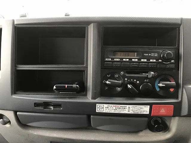 いすゞ エルフ BKG-NHS85A(4WD)の写真28