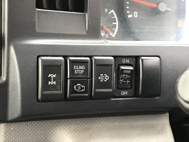 いすゞ エルフ BKG-NHS85A(4WD)の写真30