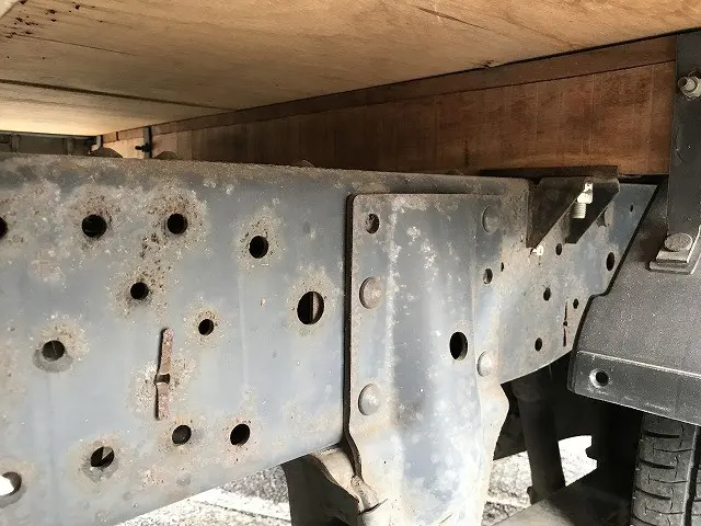 いすゞ エルフ BKG-NHS85A(4WD)の写真39