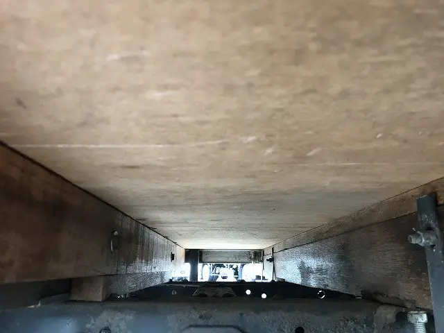 いすゞ エルフ BKG-NHS85A(4WD)の写真41