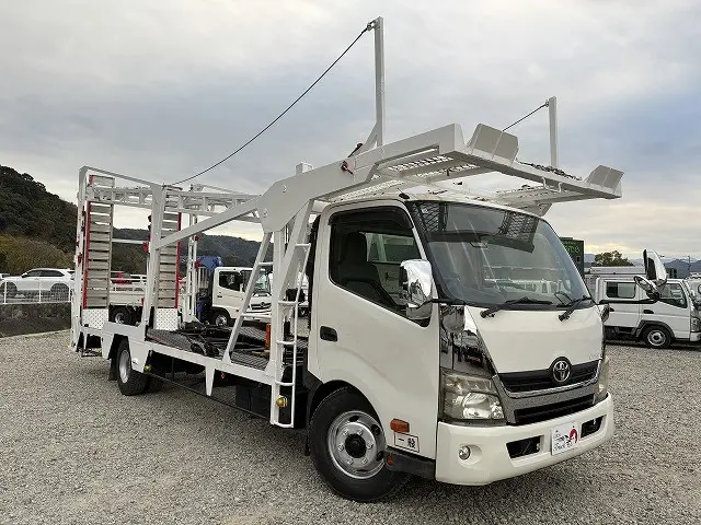 トヨタ ダイナ SDG-XZU720(2WD)の写真3