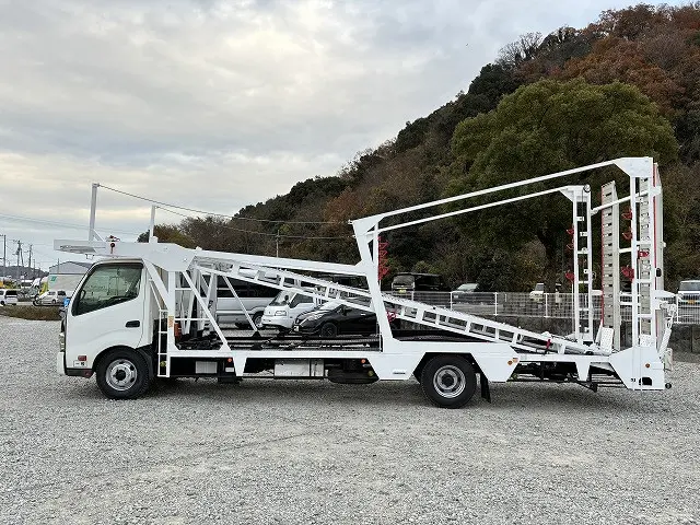 トヨタ ダイナ SDG-XZU720(2WD)の写真4