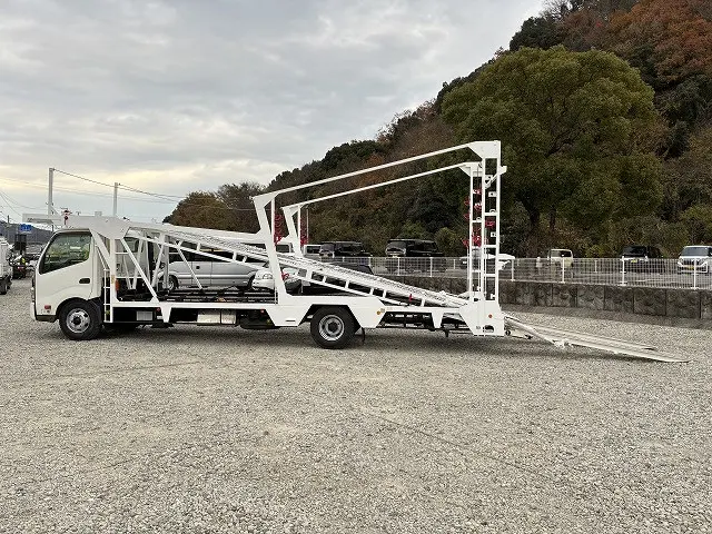 トヨタ ダイナ SDG-XZU720(2WD)の写真11