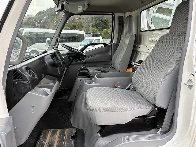 トヨタ ダイナ SDG-XZU720(2WD)の写真26