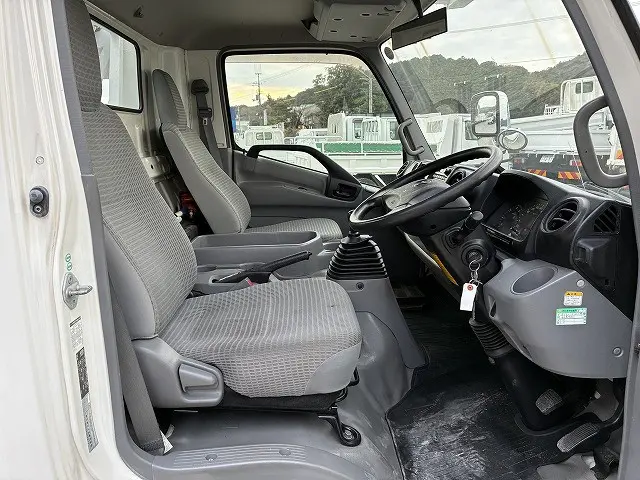 トヨタ ダイナ SDG-XZU720(2WD)の写真27