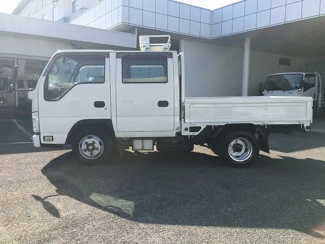 いすゞ エルフ 2RG-NJR88A(2WD)の写真4