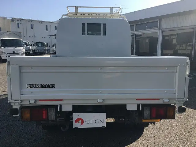 いすゞ エルフ 2RG-NJR88A(2WD)の写真7