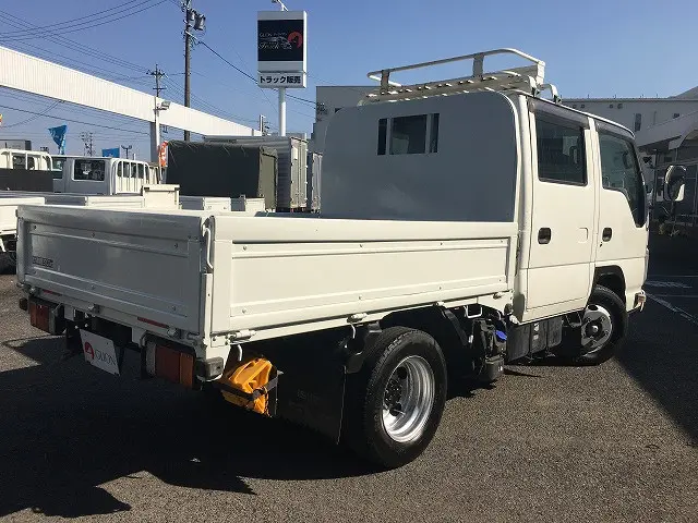 いすゞ エルフ 2RG-NJR88A(2WD)の写真8