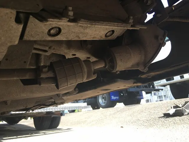 いすゞ エルフ 2RG-NJR88A(2WD)の写真23