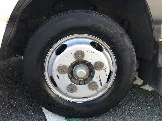 いすゞ エルフ 2RG-NJR88A(2WD)の写真35