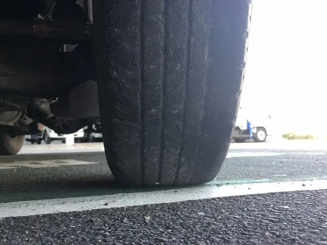 いすゞ エルフ 2RG-NJR88A(2WD)の写真41