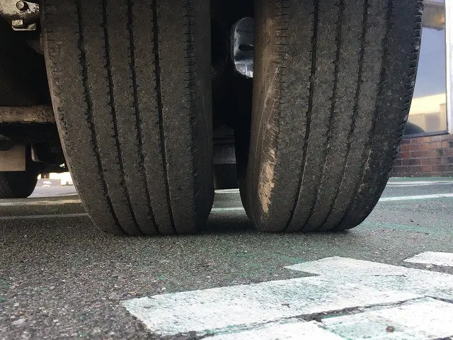 いすゞ エルフ 2RG-NJR88A(2WD)の写真43