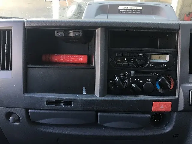 いすゞ エルフ 2RG-NJR88A(2WD)の写真47