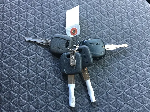 いすゞ エルフ 2RG-NJR88A(2WD)の写真50