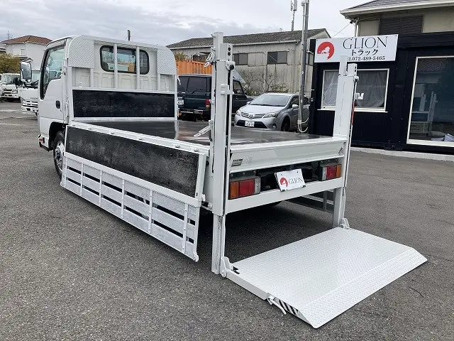 いすゞ エルフ TRG-NKR85A(2WD)の写真13