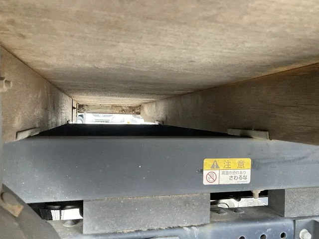 いすゞ エルフ TRG-NKR85A(2WD)の写真21