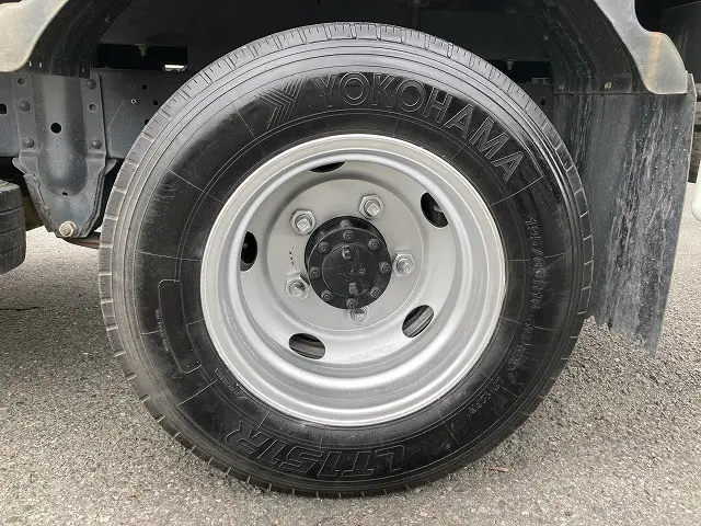 いすゞ エルフ TRG-NKR85A(2WD)の写真28