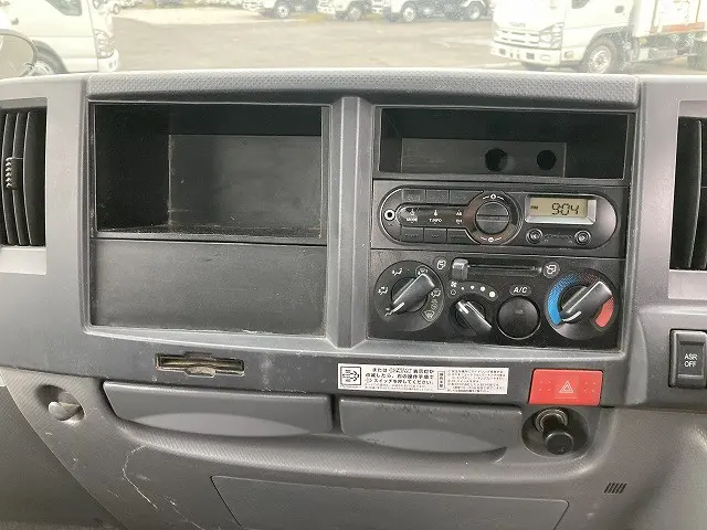 いすゞ エルフ TRG-NKR85A(2WD)の写真40