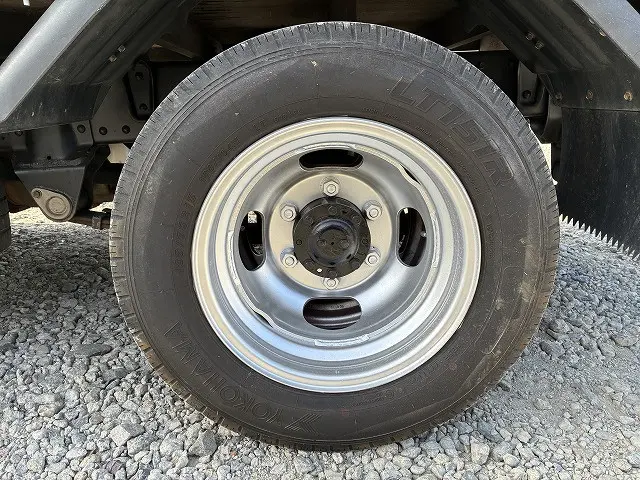 三菱 キャンターガッツ PDG-FB70B(2WD)の写真40