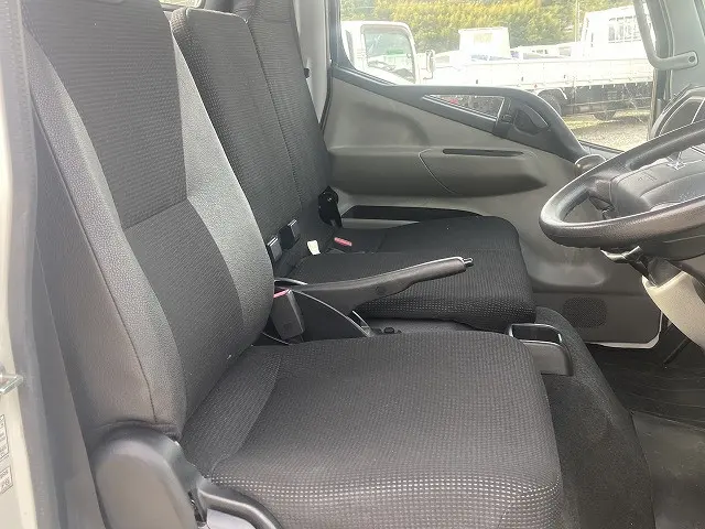 三菱 キャンター TPG-FEA50(2WD)の写真24