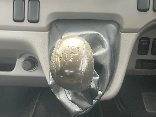 三菱 キャンター TPG-FEA50(2WD)の写真28