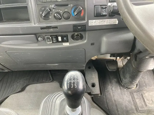 いすゞ フォワード TKG-FRR90S1(2WD)の写真26
