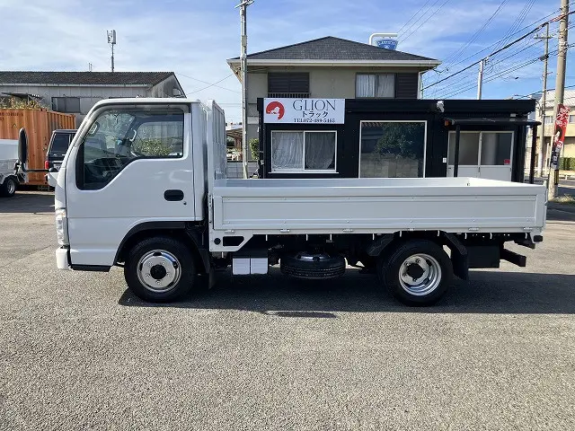 いすゞ エルフ BKG-NJR85A(2WD)の写真4