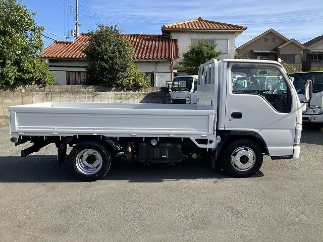 いすゞ エルフ BKG-NJR85A(2WD)の写真5