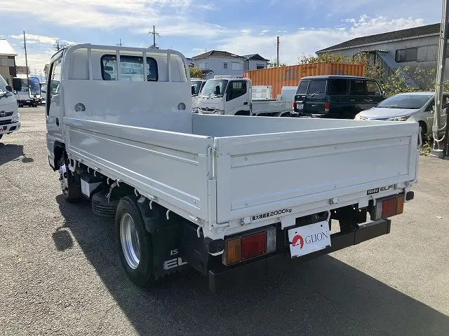 いすゞ エルフ BKG-NJR85A(2WD)の写真6