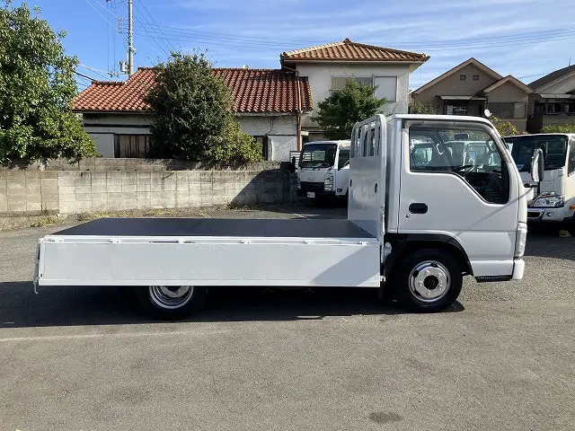 いすゞ エルフ BKG-NJR85A(2WD)の写真12