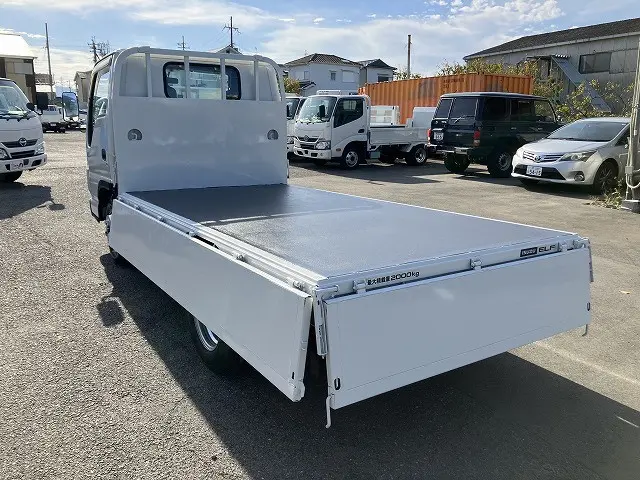 いすゞ エルフ BKG-NJR85A(2WD)の写真13