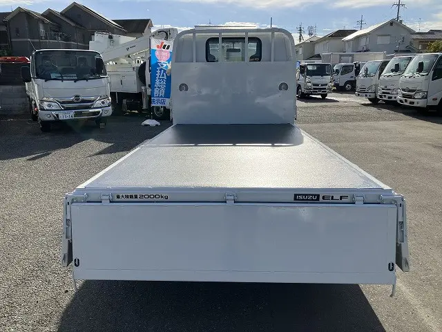 いすゞ エルフ BKG-NJR85A(2WD)の写真14