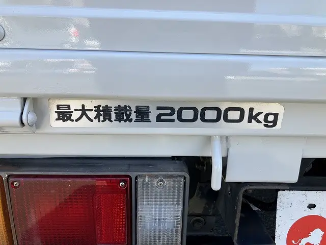 いすゞ エルフ BKG-NJR85A(2WD)の写真22