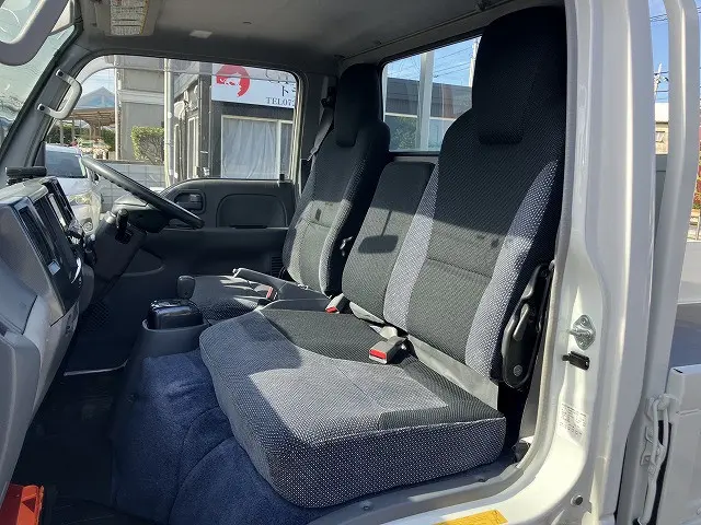 いすゞ エルフ BKG-NJR85A(2WD)の写真45