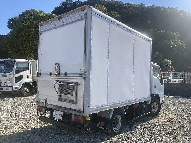 いすゞ エルフ BKG-NHR85AN(2WD)の写真8