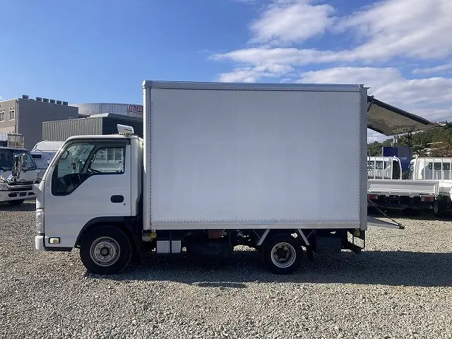 いすゞ エルフ BKG-NHR85AN(2WD)の写真11