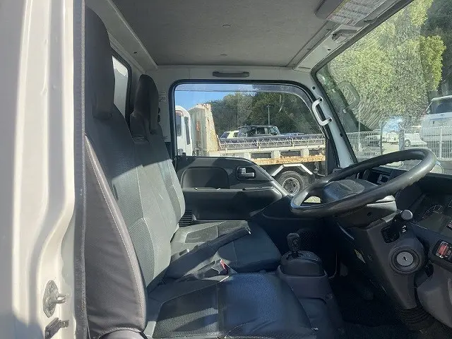 いすゞ エルフ BKG-NHR85AN(2WD)の写真18