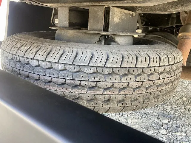 いすゞ エルフ BKG-NHR85AN(2WD)の写真37