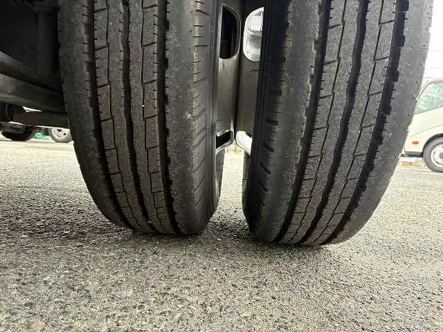 いすゞ エルフ TPG-NJR85A(2WD)の写真32