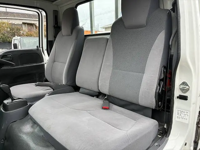 いすゞ エルフ TPG-NJR85A(2WD)の写真38